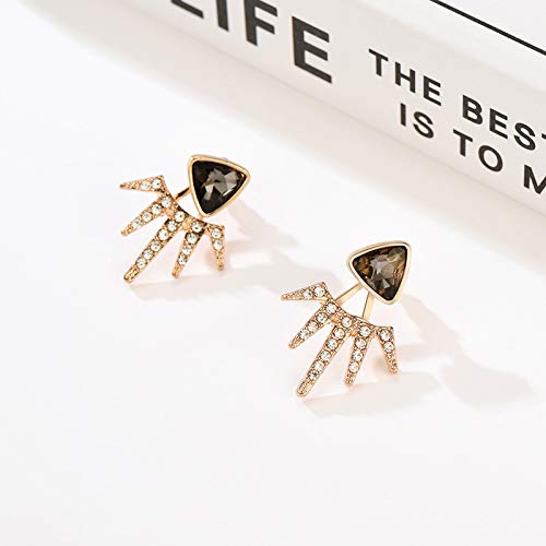 Explosivo Triángulo Negro Lleno De Taladro Multi-Corner Ear Nails Exagerado Red De Mujeres Europeas Y Americanas Red Red Pendientes De Personalidad