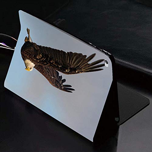 Funda para iPad (9,7 Pulgadas, 2018/2017 Modelo, 6ª / 5ª generación), Águila, Foto de un pájaro cazador volando en cielo abierto Majestuoso Animal,Slim PU Protectora Carcasa con con Auto-Sueño/Estela