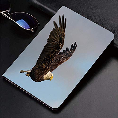Funda para iPad (9,7 Pulgadas, 2018/2017 Modelo, 6ª / 5ª generación), Águila, Foto de un pájaro cazador volando en cielo abierto Majestuoso Animal,Slim PU Protectora Carcasa con con Auto-Sueño/Estela