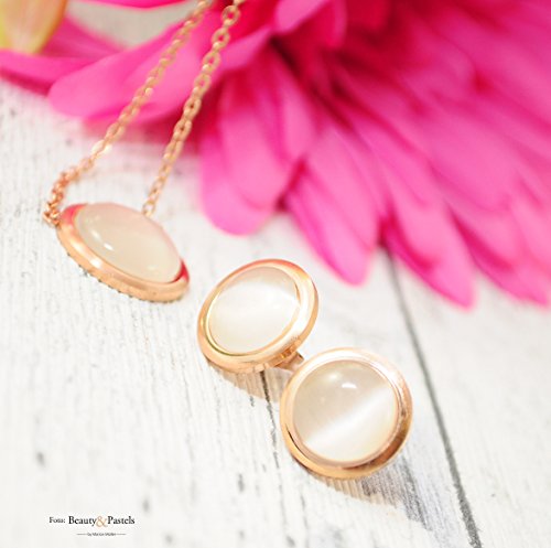 Kim Johanson - Juego de joyas de acero inoxidable para mujer con perla, collar de oro rosa con colgante, pendientes y pulsera, incluye bolsa de regalo