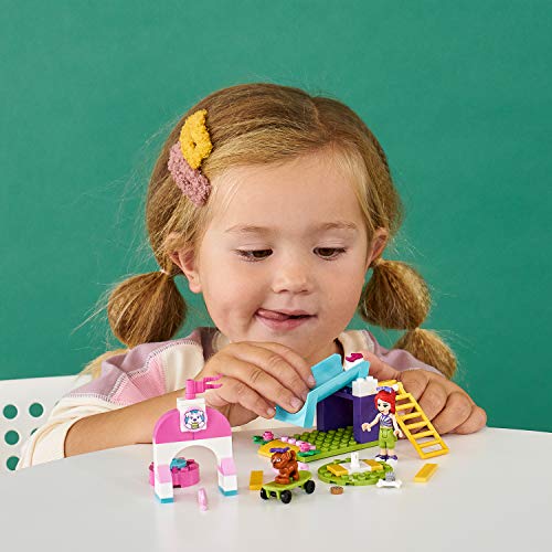 LEGO Friends - Parque para Cachorros, Set de Construcción a Partir de 4 Años, Incluye Mini Muñeca de Mia, dos Perros, un Tobogán, un Monopatín y un Tiovivo (41396)