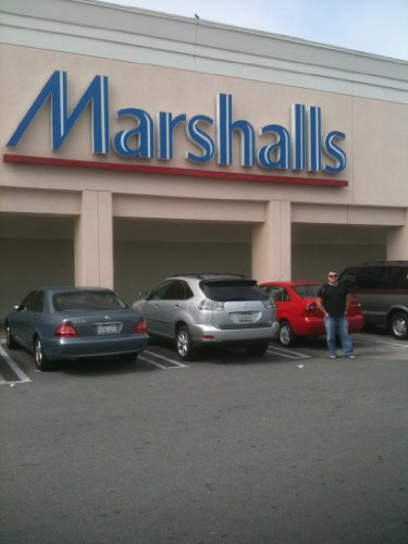 LOS ANGELES Outlet Shopping for International Visitors, Savings can be as much as your airfare to the USA (Outlet Shopping USA Book 1) (English Edition)