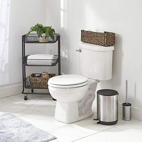 mDesign Cesta organizadora de jacinto de agua natural – Cesta trenzada decorativa y apilable – Organizador de baño ideal para almacenaje – marrón oscuro