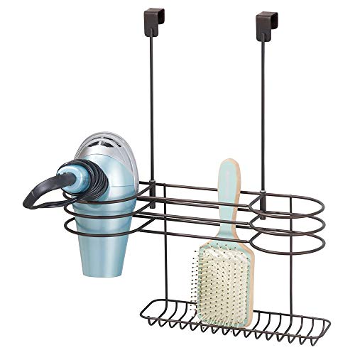 mDesign Soporte para secador de pelo sin taladro – Sencillo colgador de puerta con 4 huecos para secadores, planchas o rizadores – Organizador de baño para utensilios de peluquería – color bronce