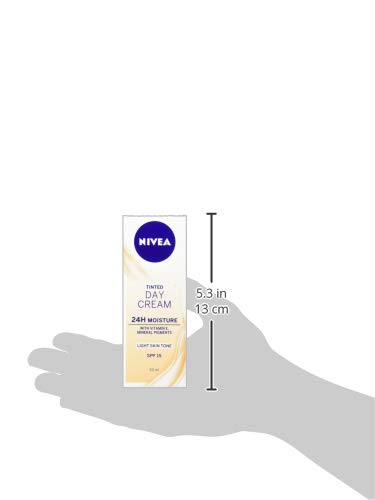 NIVEA Diarios Esenciales Tinted Día Crema Hidratante Natural SPF 15, 50 ml - Paquete de 3