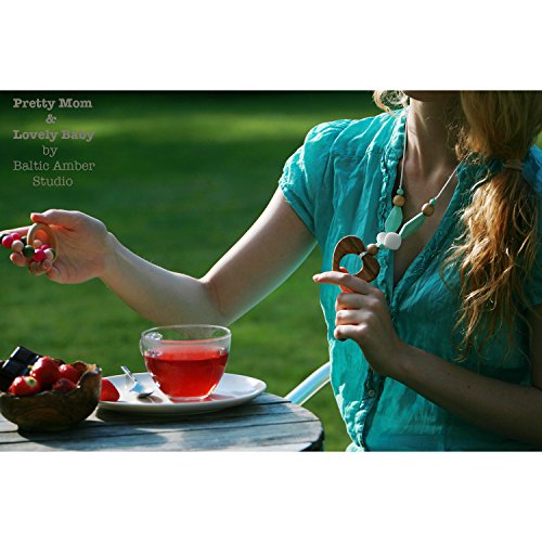 'Oak Heart' Collar de Dentición, Mordedor, Designer Teething Necklace & Gift Box; Oak Heart with Silicone & Natural Wood Beads Jewellery