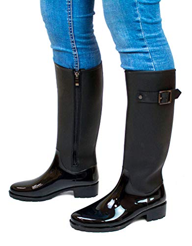 PAYMA - Botas de Agua de Mujer Impermeables. Acabado Brillo y Mate con Hebilla Lateral de Adorno y Cierre de Cremallera. Negro y Marrón