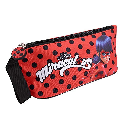 PERLETTI Estuche Infantil Prodigiosa Lady Bug para Niña Guarderia Escuela - Practico Portatodo Escolar de Viaje Miraculous Las aventuras de Ladybug y Cat Noir - Rojo y Lunares Dots Negros - 10x21x8 cm
