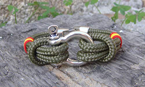 Pi2010 - Pulsera náutica con grillete/Verde Militar/Bandera España Trenzada/Unisex / 19cm /recomendamos medirse la muñeca para calcular Talla/Hecho a Mano en España/Cierre zamac/Grosor 4mm