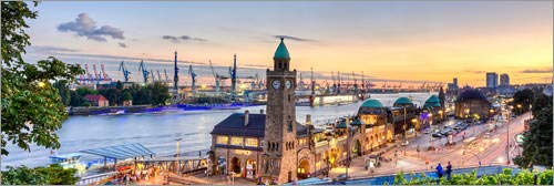 Póster 180 x 60 cm: St. Pauli Landing Bridges, Hamburg de Art Couture - impresión artística, Nuevo póster artístico