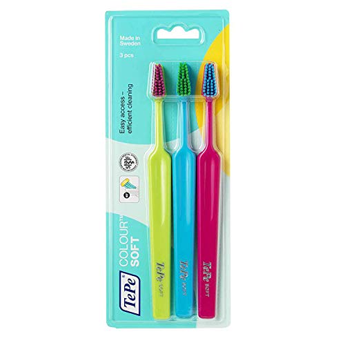 TePe Colour Select Soft 2 + 1 – Set de 3 cepillos de dientes – Cepillo de dientes manual de textura suave – Kit de limpieza dental en colores variados