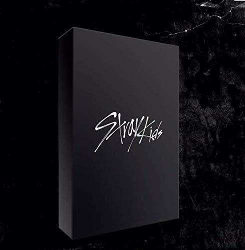 Álbum GO生 de Stray Kids, edición limitada, pedido anticipado + póster plegado + set de fotografías adicional