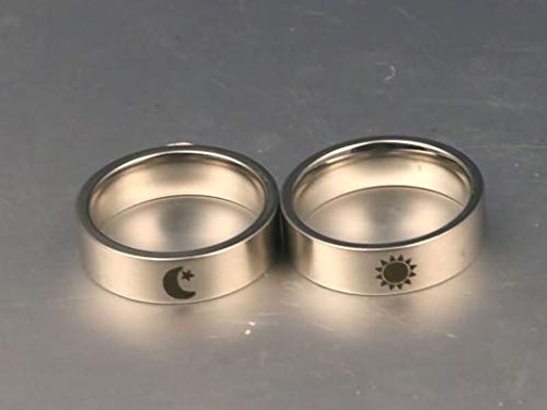 Amody 1 par Amante de la Banda de Acero Inoxidable par Anillo Promesa de Boda Regalos Luna grabada y patrón de Sol Mujeres tamaño 9,5 Hombres tamaño 25