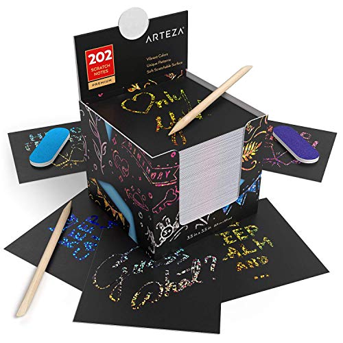ARTEZA Notas de Scratch Art, Juego de 2 Tacos de Notas para rascar, Total 404 Notas mágicas, con 2 Estiletes de Madera, 2 sacapuntas, 2 Notas con diseños de Arcoiris, 2 del Espacio y 2 holográficas