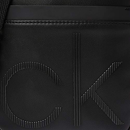 Calvin Klein CK UP MINI REPORTERHombreShoppers y bolsos de hombroNegro (Black) 2x18x17 centimeters (B x H x T)