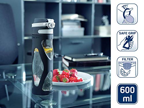 Leifheit Botella de cristal Flip de 600 ml, botella reutilizable 100% hermética, apertura con una mano, botella deportiva sin BPA y con filtro, negro