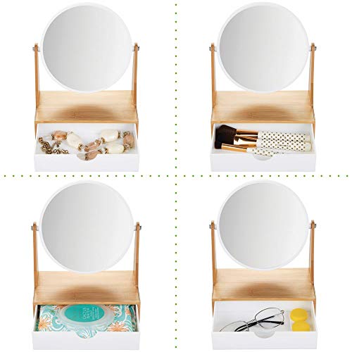 mDesign Espejo redondo giratorio – Tocador con espejo y repisa para baño de plástico y bambú – Espejo de mesa para maquillaje con aumento triple y con cajón para el lavabo – color bambú y blanco