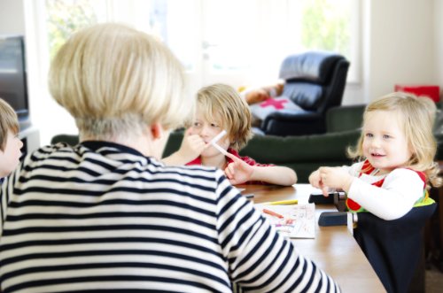 Phil & Teds Pod - Trona portátil ultraligera, color gris