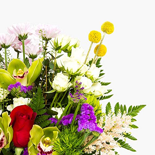 Ramos de flores naturales a domicilio variado Barcelona - Flores frescas - Envío a domicilio 24h GRATIS - Tarjeta dedicatoria incluida - Caja especial para ramos de flores naturales.