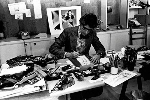Yves Saint Laurent's Studio: Mirrors and Secrets: MIRROR AND SECRETS (BEAUX LIVRES)