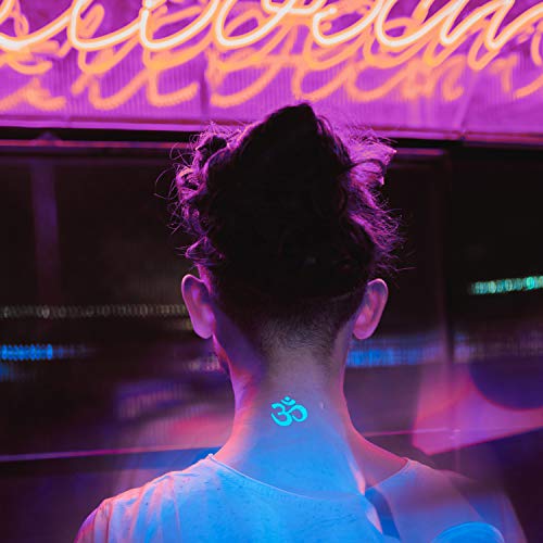 AKTIIV® Kit Tatuajes Temporales | Hakuna Matata Edición | 5 x Hojas A5 de Diseños de Neon | Ideal para Fiestas y Festivales de Niños, Adultos, Mujeres, Hombres | Brilla en luz Ultravioleta | Unisex