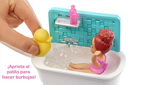 Barbie Canguro, Muñeca con bebé y accesorios de baño (Mattel FXH05)