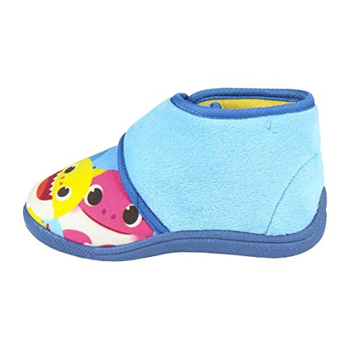 CERDÁ LIFE'S LITTLE MOMENTS 2300004561_T024-C56 Zapatillas de Casa Cerradas de Baby Shark - Licencia Oficial Nickelodeon, Azul, 24 para Niños