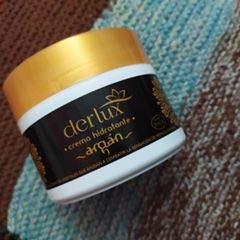 Crema hidratante facial y corporal de ARGAN con alto poder de hidratacion presentado en crema de 250 ml. de capacidad
