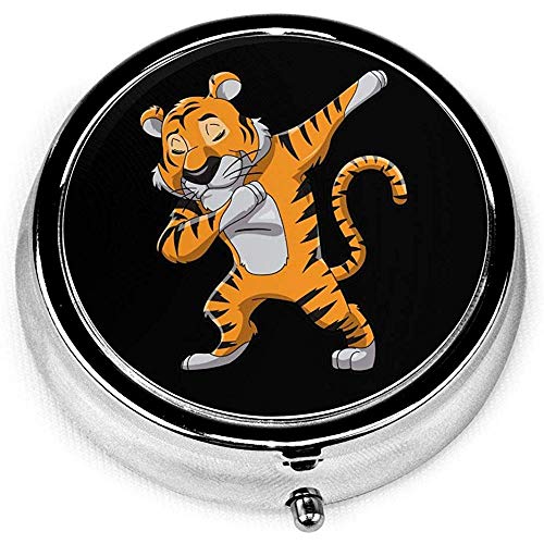 Dabbing Tiger Portable Round Silver Pill Box Pocket 3 Compartimento Medicine Case para bolsillo o monedero