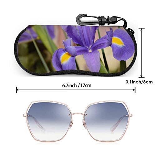 Flor de iris floreciente en un prado Estuches para anteojos para niñas Estuche de anteojos personalizado Estuche de neopreno portátil ligero Estuche blando Estuche de gafas de sol para hombre