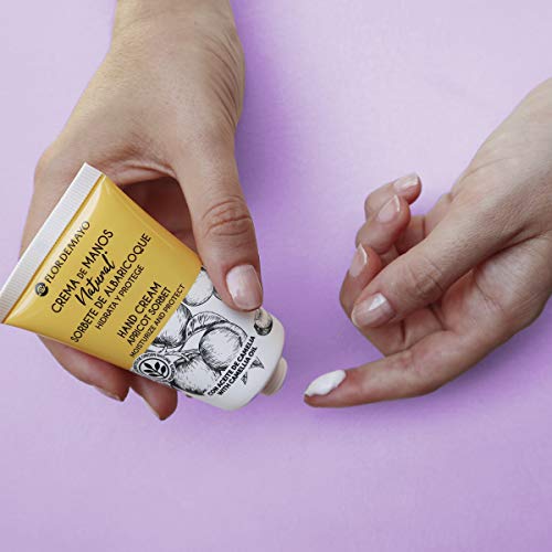 Flor de Mayo, Set hidratante aroma Sorbete de Albaricoque, Aceite Corporal 100ml, Crema Corporal 50ml, Crema de Manos 30ml - Una experiencia muy divertida