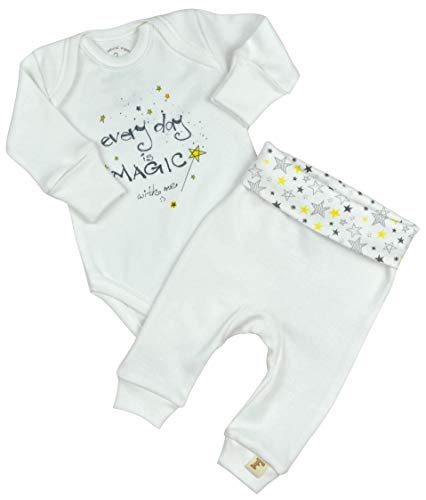 For Babies - Conjunto de Ropa de bebé Unisex/Conjunto de Ropa con Estampado - Body de Manga Larga y Pantalones - 100% algodón orgánico - Hecho en EU (Every Day is Magic with me, 56/0-1 Meses)