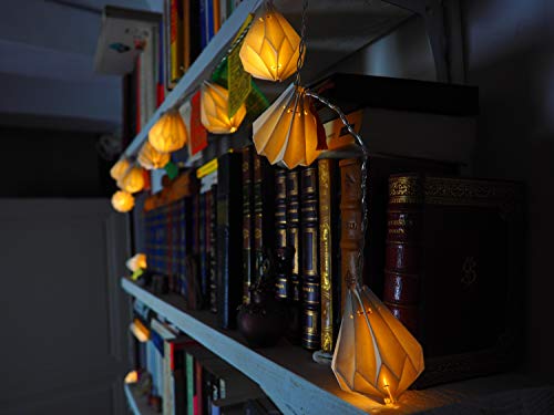 Guirnalda luminosa para interior Nomade I 12 Origamis de papel blanco con forma de diamante LED blanco cálido I 3 m de largo I alimentación USB I decoración dormitorio casa salón – ELUME