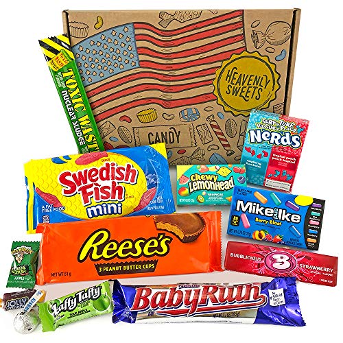 Heavenly Cesta de Dulces y Chocolate Americanos - Set de Marcas Clásicas de USA, Surtidos Originales, Regalo Perfecto para Niños, Adulto - Cumpleaños, Navidad - 12 Dulces, Pack de 25x18x2.5cm