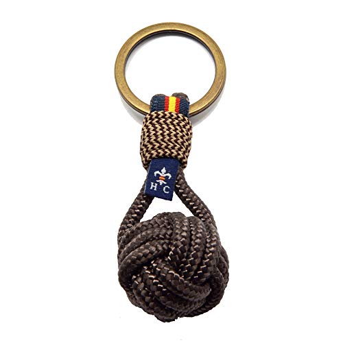 HISPANIA COLORS SINCE MMXI SPAIN Llavero BALÓN MARRÓN con Bandera DE ESPAÑA Y Diente DE LEÓN (Burdeos-Beige)