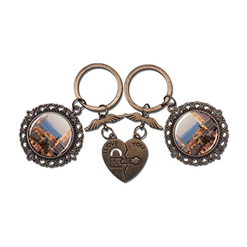 Hqiyaols Keychain Catedral de España Girona Pareja Llavero Día de San Valentín Llavero Adornos Recuerdo Coleccionable Cristal redondo Bronce Metal 2pcs / Set