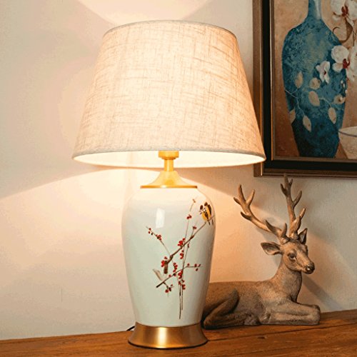 Lámparas de mesa y mesilla de noche Moderna nueva lámpara de mesa de cerámica de cobre de estilo chino, pantalla de tela gris Flores pintadas a mano y lámpara de mesa de la boda de urraca, sala de est