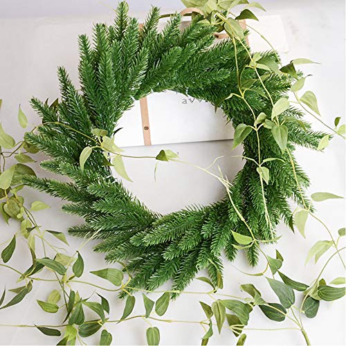Lifreer - Lote de 24 ramas de pino artificiales de plástico, pinos falsos de pino, guirnalda de flores de plantas falsas para guirnalda de decoración de Navidad y jardín en el hogar