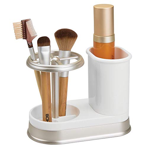 mDesign Soporte para cepillos de dientes – Porta cepillos de dientes de plástico para lavabos o muebles de baño – Soporte para cepillos dentales y dentífrico – blanco y plateado mate