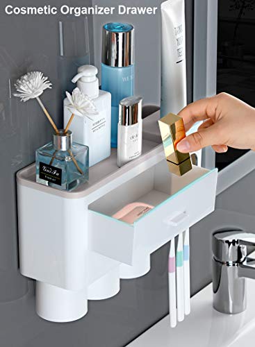 TuCao - Soporte para cepillo de dientes montado en la pared con dispensador automático de pasta de dientes, 7 ranuras para cepillos de dientes con cubierta a prueba de polvo (3 Tazas)