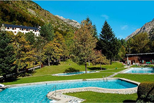 WONDERBOX Caja Regalo - MIL & UNA NITS A Catalunya - una Estancia con Diferentes Opciones a Elegir Entre 200 estancias mágicas para Dos Personas.