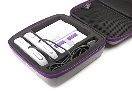 AmazonBasics - Funda de transporte para Super NES Classic y accesorios, 21,6 x 8,9 x 21,6 cm, color gris con borde morado