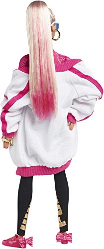 Barbie Collector, muñeca total look deportivo Puma con zapatillas rosas y negras (Mattel DWF59)