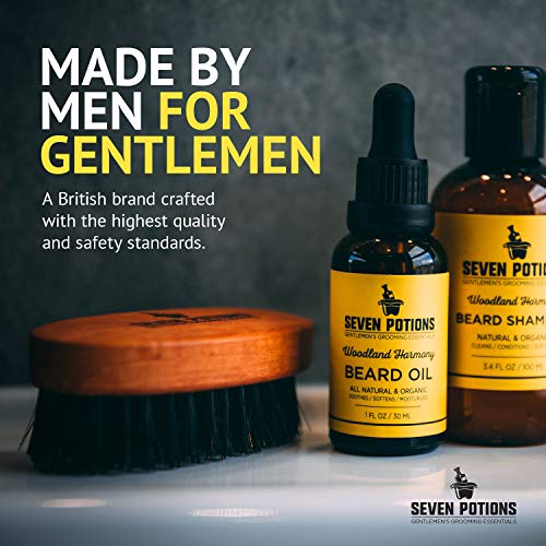 Cepillo para barba Seven Potions de cerdas de jabalí. Madera de peral y 100% cerdas de jabalí de primer corte. Cerdas firmes para dominar y suavizar el pelo facial