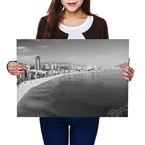 Destination - Póster de vinilo A2 BW - Benidorm Summer Beach España Art Print 59,4 x 42 cm, papel fotográfico satinado brillante de 280 g/m² #35248