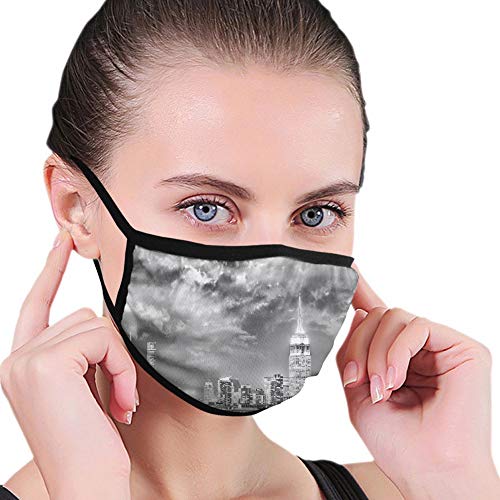 LESKETH cómoda cubierta de cara a prueba de viento, dramática ciudad de Nueva York, vigas de sol, nubes, rascacielos, paisaje monocromo, decoraciones faciales impresas para hombre y mujer