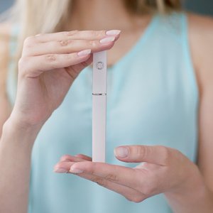 Lima de cristal prémium con estuche protector, para uñas naturales y acrílicas, manicura y pedicura, gran regalo para mujeres y niñas, de color rosa.