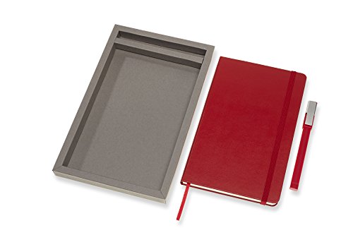Moleskine - Set de Escritura con Cuaderno y Bolígrafo Classic Plus, Cuaderno Clásico con Rayas, Tapa Dura, Tamaño Grande 13 x 21 cm, Color Rojo Escarlata, 240 Páginas