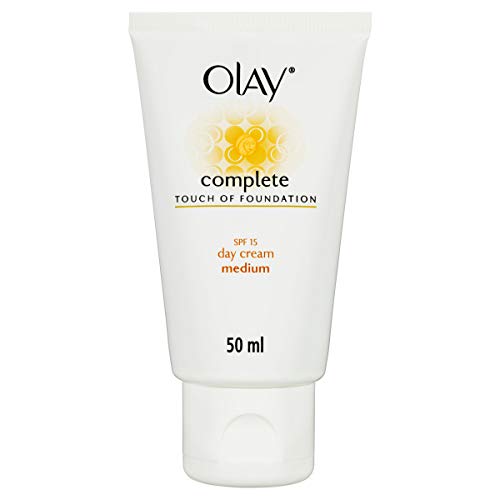 Olay Essentials Complete Care Touch of Foundation - Medium SPF 15 50 ml (Packaging Varies)