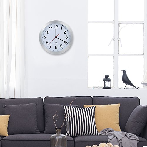 Reloj de pared inalámbrico con carcasa de aluminio, cambio automático de horario de invierno y verano, 25 cm